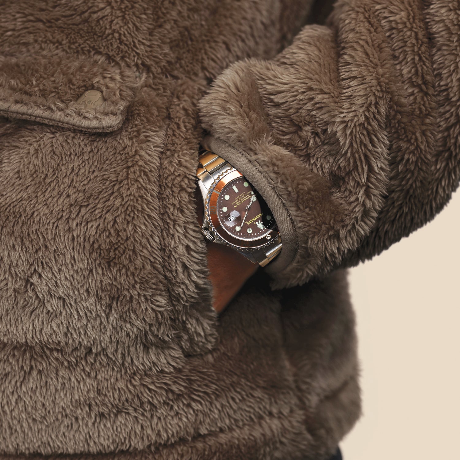 WOOLLY GRIZZLY BROWN